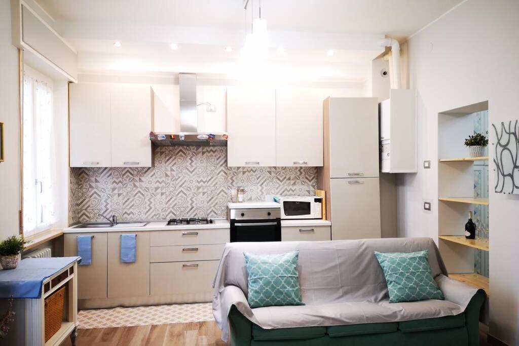 Delizioso Appartamento Cosy Ristrutturato Parma Exteriör bild